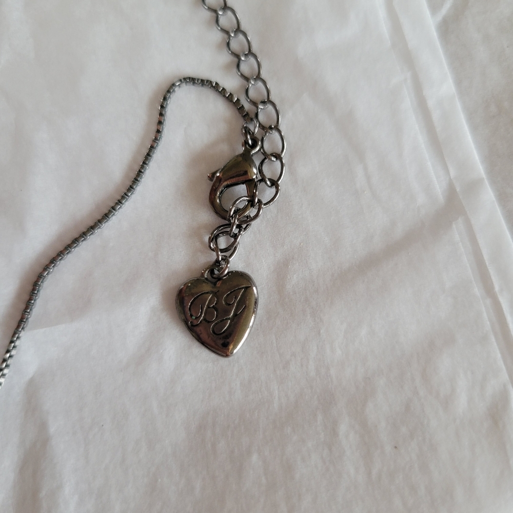 Rare Betsey Johnson Necklace - Picture 8 of 10